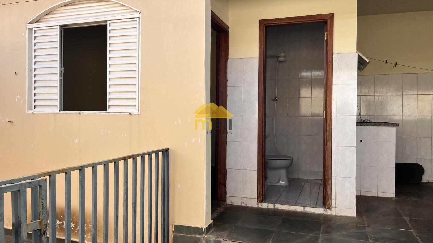 Quarto/Banheiro (Fundos)