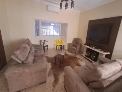 Casa para Venda, em Presidente Prudente, bairro Parque Residencial Funada, 4 dormit�rios, 4 banheiros, 2 su�tes, 2 vagas